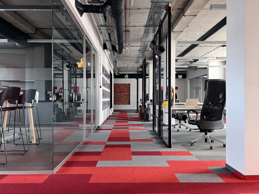 FiveDotTwelve Budynek